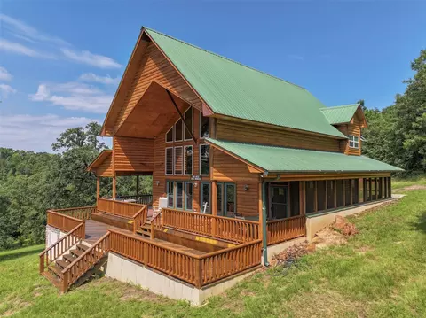 252 County Road 2110, Atlanta, TX 75551