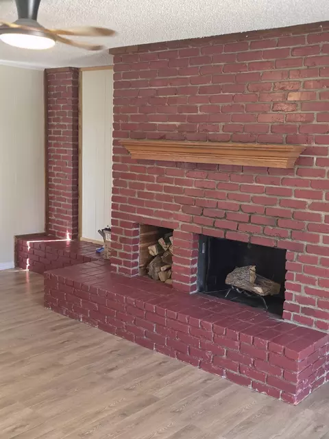 Living - 1397 E Central, Lorena, TX 76655 photo 2 of 3