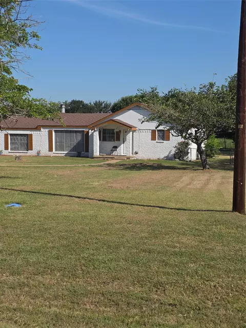 Exterior - 1397 E Central, Lorena, TX 76655 photo 5 of 5