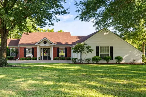 716 Meadow Dr, Corsicana, TX 75110