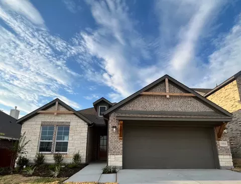 10004 Birchpoint Dr, Fort Worth, TX 76108