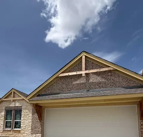10004 Birchpoint Dr, Fort Worth, TX 76108