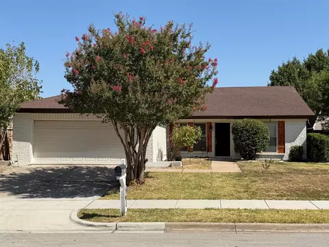 6637 Redbud Dr, Watauga, TX 76148