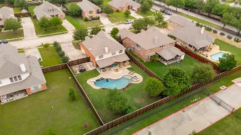 5732 Chateau Dr, Sachse, TX 75048
