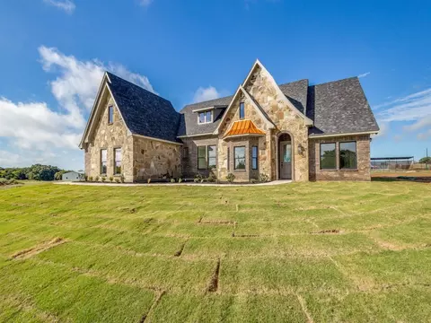 300 County Road 3141, Decatur, TX 76234