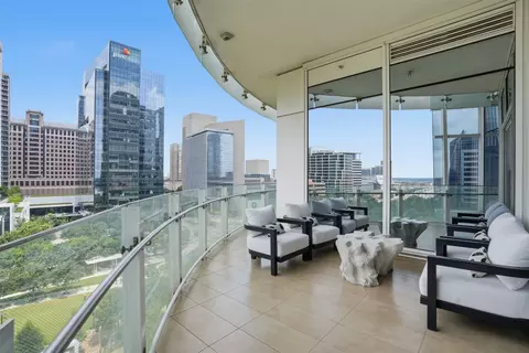 1918 Olive St #704, Dallas, TX 75201