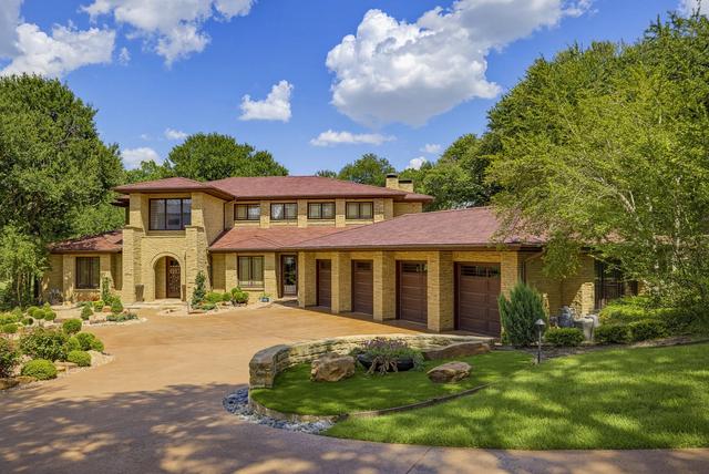 6816 Oak Hill Dr, Fort Worth, TX 76132