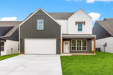 5703 Barkridge Dr, Granbury, TX 76048