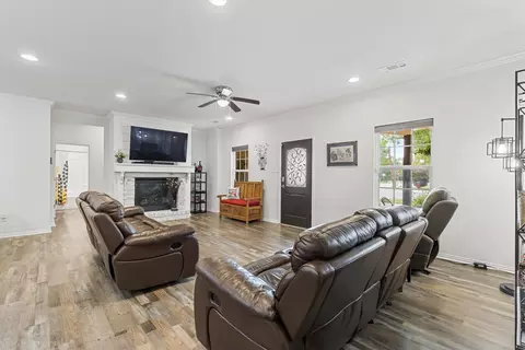 327 Walnut St, Terrell, TX 75160 photo 5