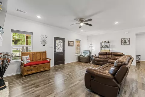 327 Walnut St, Terrell, TX 75160 photo 7