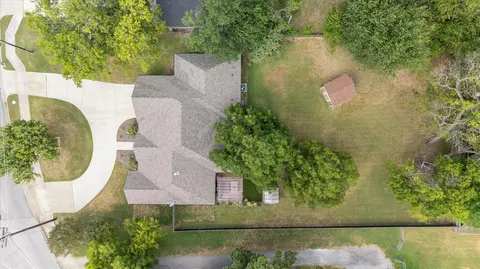 327 Walnut St, Terrell, TX 75160 photo 2