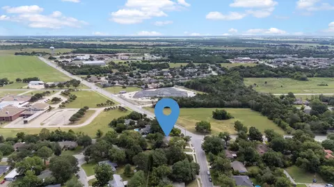 View/Area - 327 Walnut St, Terrell, TX 75160 photo 6 of 7