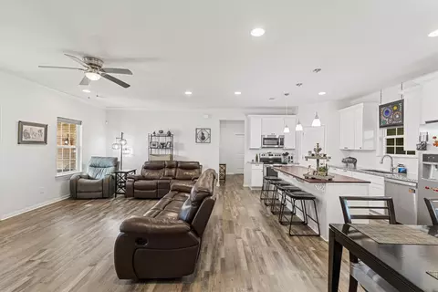 327 Walnut St, Terrell, TX 75160 photo 9