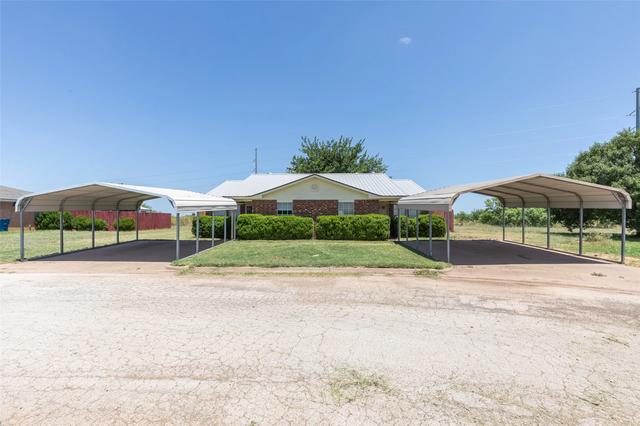 201 203 Bluebonnet Dr, Winters, TX 79567