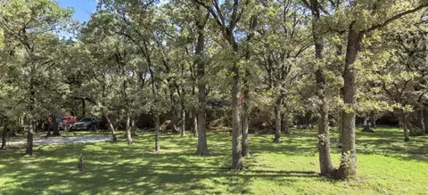 2320 Los Robles Dr, Grapevine, TX 76051