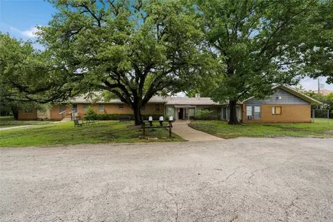 2323 N 39th St, Waco, TX 76708 photo 1