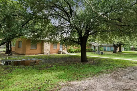 2323 N 39th St, Waco, TX 76708 photo 4