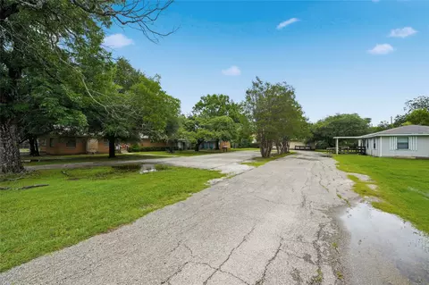 2323 N 39th St, Waco, TX 76708 photo 3