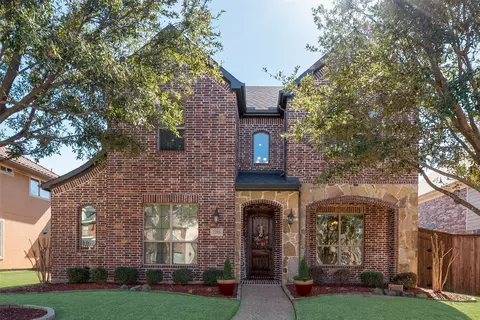 2281 Jaguar Dr, Frisco, TX 75033