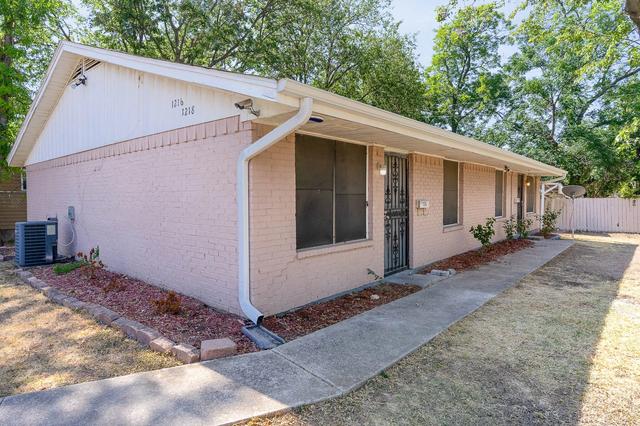 1216 E Baltimore Ave, Fort Worth, TX 76104