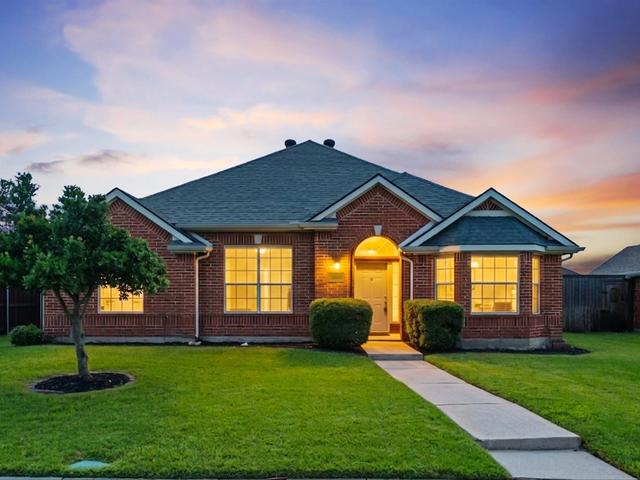 3860 Gillespie Dr, Carrollton, TX 75010