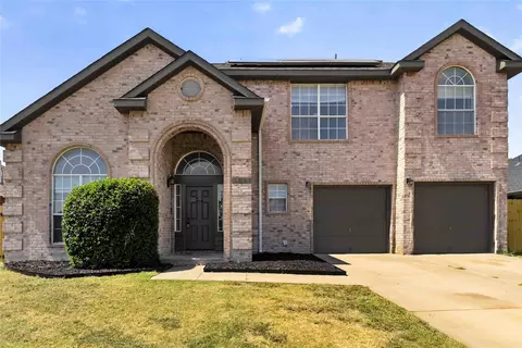 3026 Shannon Ln, Grand Prairie, TX 75052