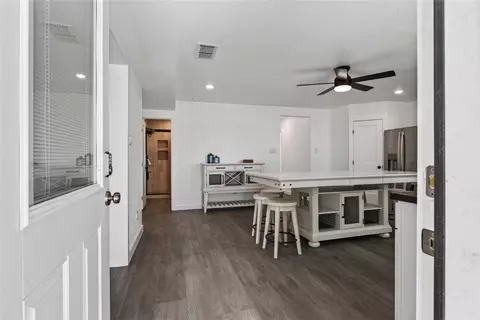 Entry Way - 546 Apache Ln, Abilene, TX 79601 photo 1 of 3