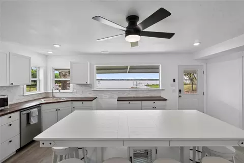 Kitchen - 546 Apache Ln, Abilene, TX 79601 photo 5 of 6