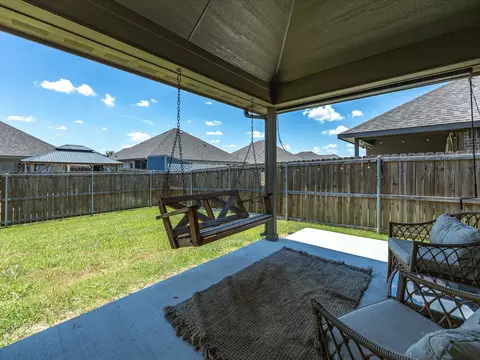 Exterior - 956 Sam St, Springtown, TX 76082 photo 6 of 10