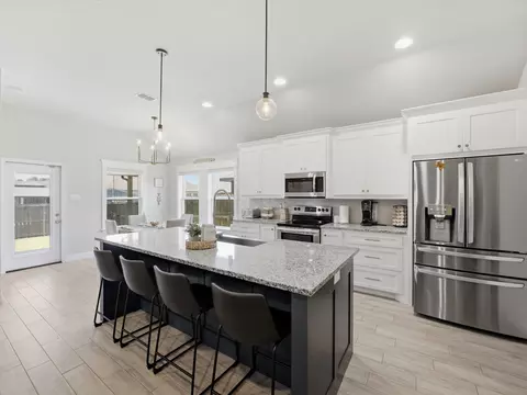 Kitchen - 956 Sam St, Springtown, TX 76082 photo 1 of 5