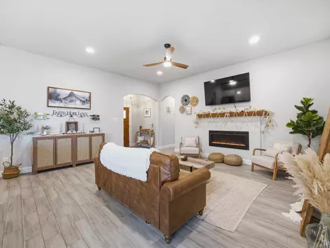 Living - 956 Sam St, Springtown, TX 76082 photo 1 of 2