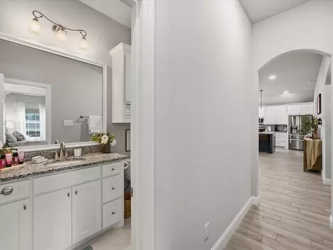 Entry Way - 956 Sam St, Springtown, TX 76082 photo 3 of 4