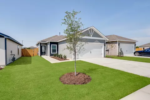 8313 White Wolf Trl, Ponder, TX 76259