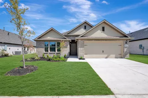 707 Grand Dale Dr, Lavon, TX 75166