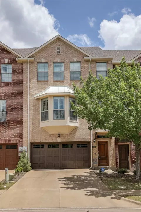 1429 Fox Run Dr, Irving, TX 75063