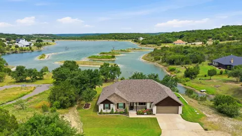 640 Sunfish Pt, Bluff Dale, TX 76433