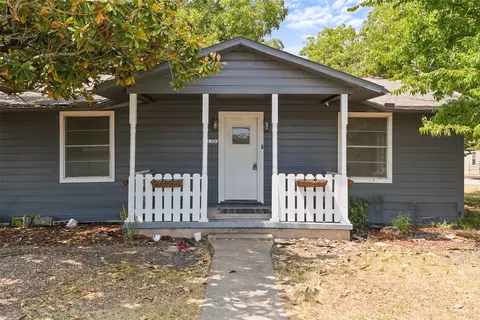 1200 S Jackson St, Kaufman, TX 75142