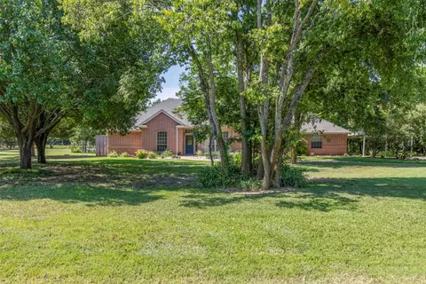 4516 Pecan Meadow Ct, Fort Worth, TX 76140