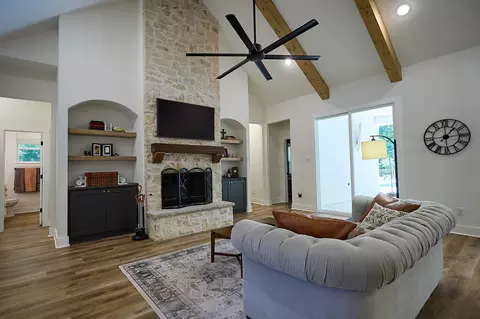358 Glade Valley Rd, Azle, TX 76020