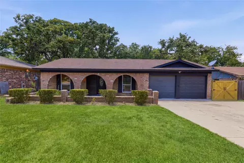 2706 Mintwood Pl, Arlington, TX 76016