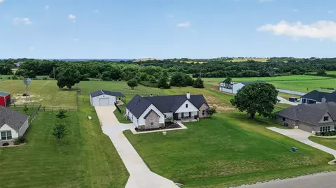 165 Quail Ridge Ct, Decatur, TX 76234