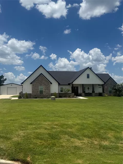 165 Quail Ridge Ct, Decatur, TX 76234