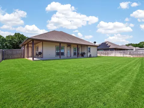 Exterior - 792 E Northside Dr, Pilot Point, TX 76258 photo 6 of 7