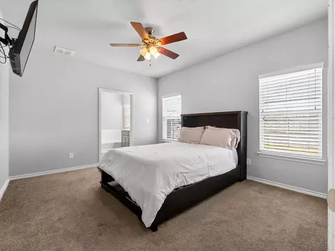 Bedroom - 792 E Northside Dr, Pilot Point, TX 76258 photo 2 of 4