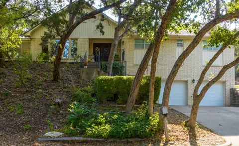 2621 Arroyo Rd, Waco, TX 76710