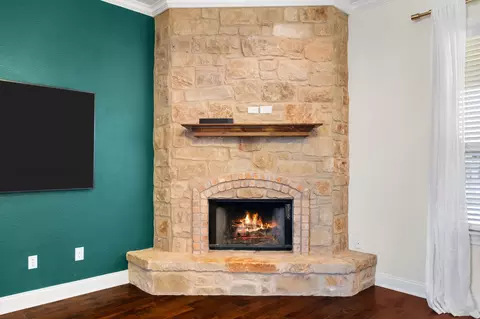 Living - 2304 Augustine, Waco, TX 76712 photo 5 of 5