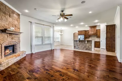Living - 2304 Augustine, Waco, TX 76712 photo 2 of 5
