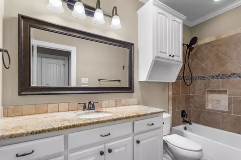Bath - 2304 Augustine, Waco, TX 76712 photo 5 of 6
