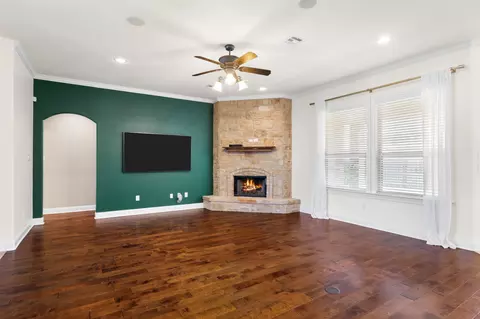 Living - 2304 Augustine, Waco, TX 76712 photo 4 of 5
