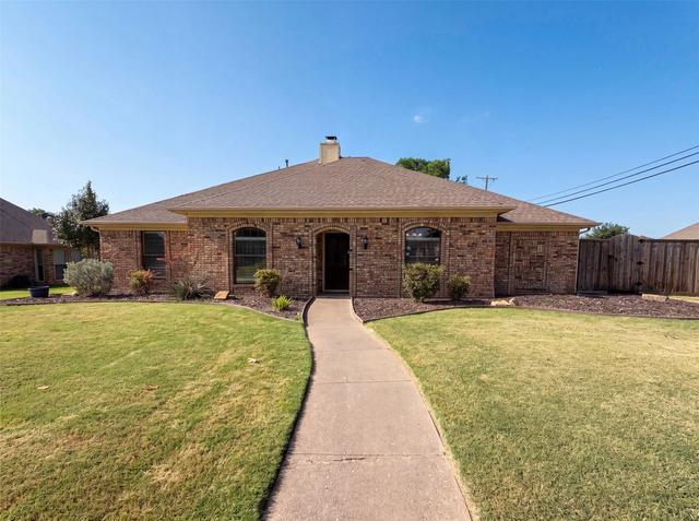 3032 Laguna Dr, Plano, TX 75023